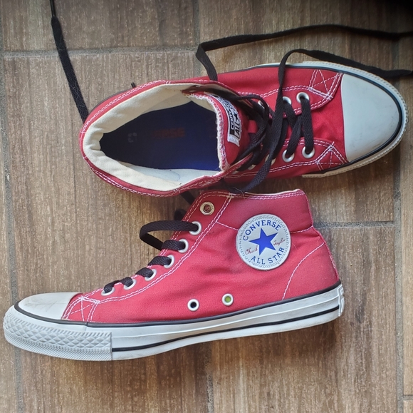 Converse Chuck Taylor All Star Men's Mid Skateboarding Sneakers. - Picture 2 of 16